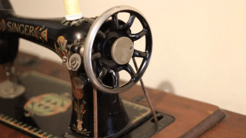 Why a Vintage Sewing Machine Might Be the Statement Piece Your Home Is Missing